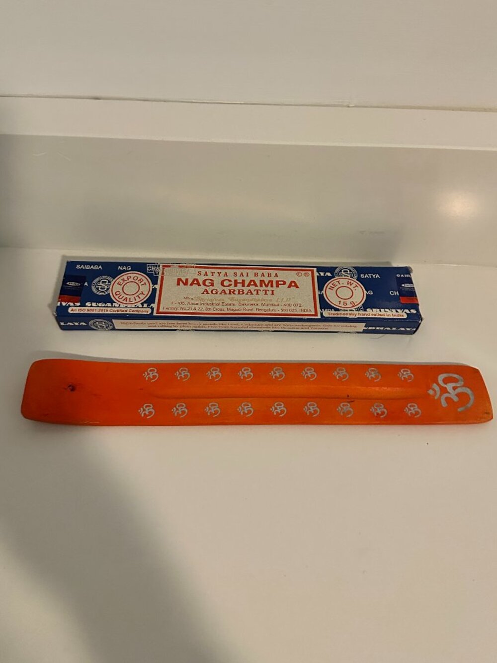 Satya Sai Baba Nag Champa Incense Sticks with Orange Om Incense Holder Set